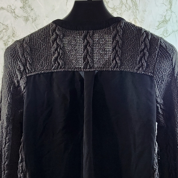 HOMMAGE Beautiful Sweater Top - Picture 8 of 10